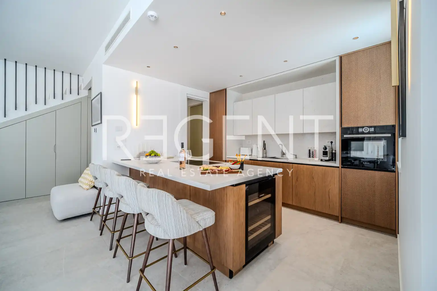 Brač, Sutivan - Predivna vila u blizini mora 274m2