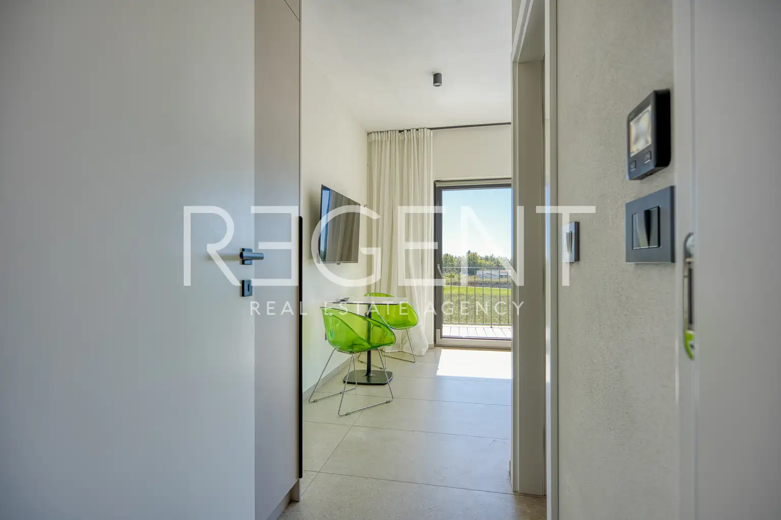 Kuća 230 m² — grijani bazen, krovna terasa, Poreč