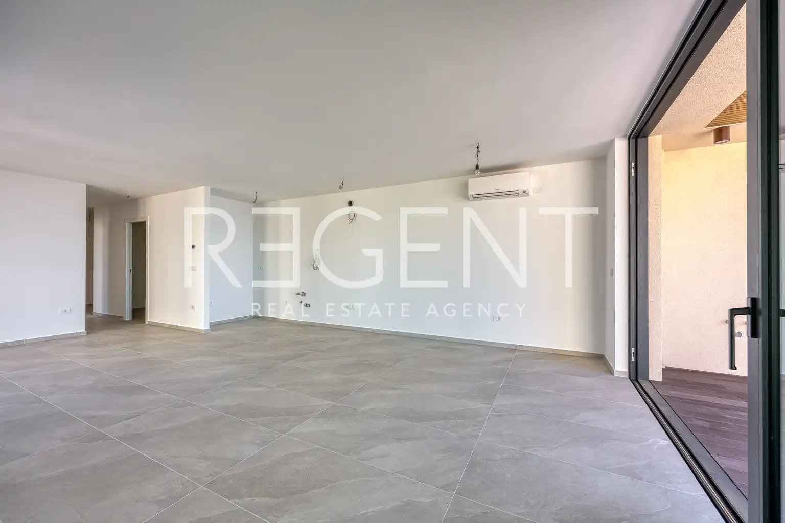 Istrie, Novigrad - Čtyřpokojový apartmán v luxusním obytném komplexu 115 m2