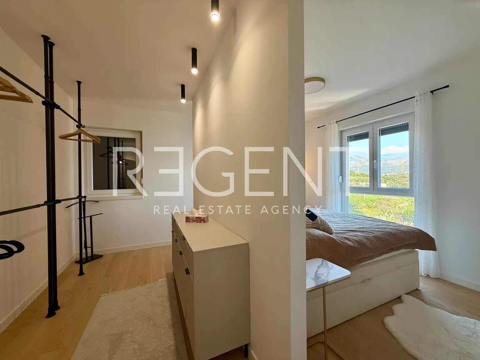 Split, Duilovo - Zwei-Zimmer-Wohnung mit Loggia und Meerblick