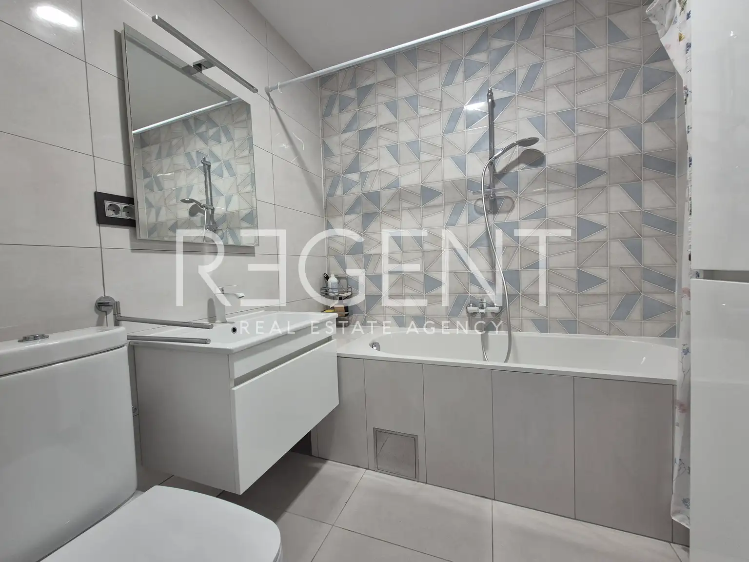 Split, Varoš - Two-bedroom apartment with a parking space in the center of Split