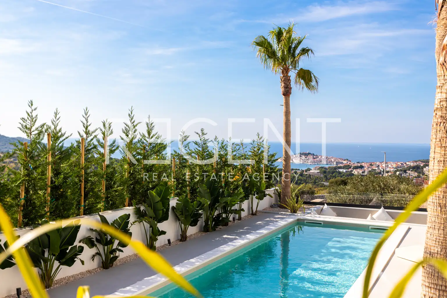 Villa de luxe avec vue dégagée sur la mer dans un endroit exclusif à Primošten