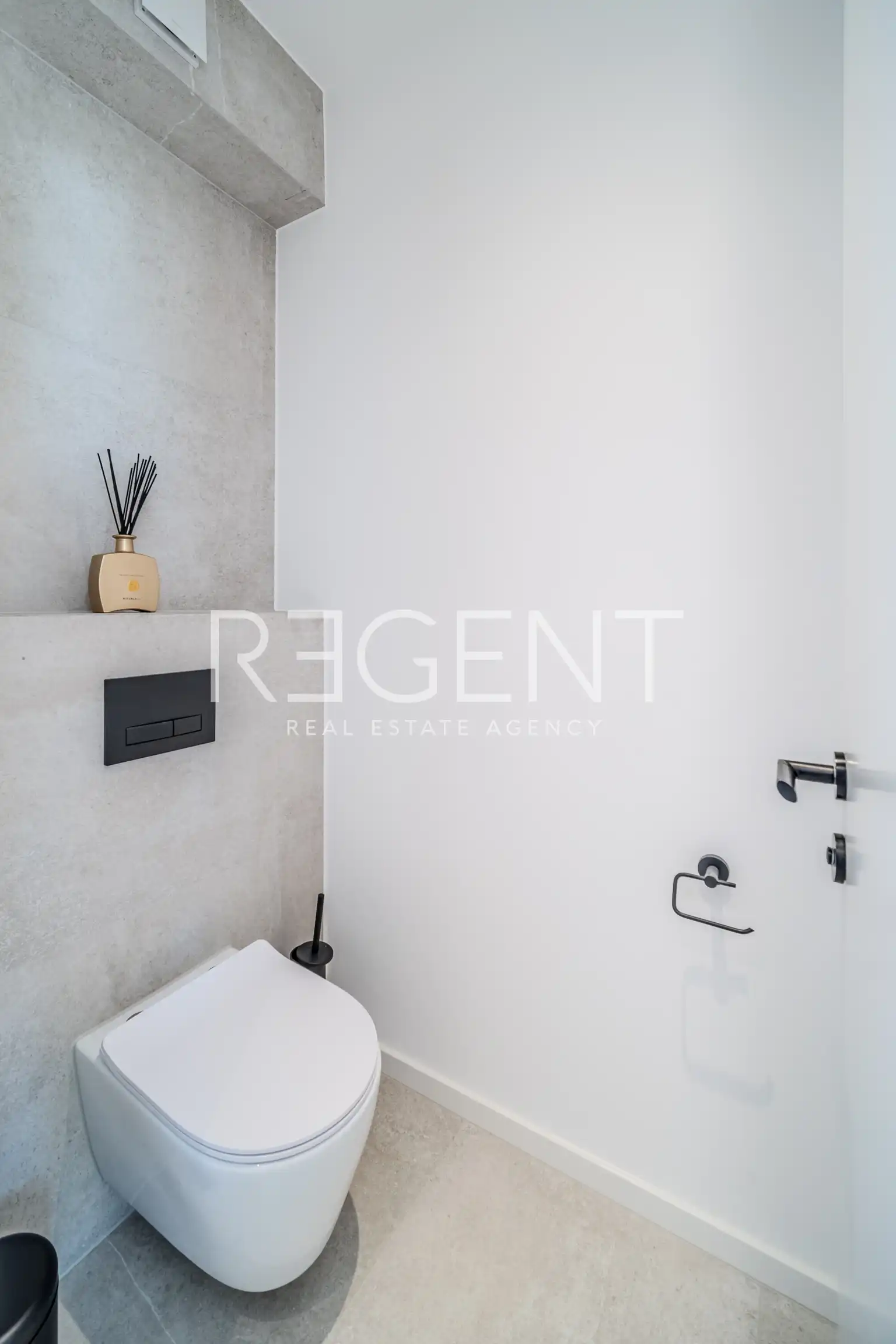 Brač, Sutivan - Predivna vila u blizini mora 274m2