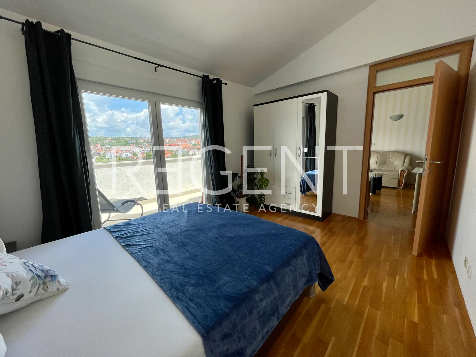 Čiovo – Trojizbový byt 70 m², 1. řada u moře