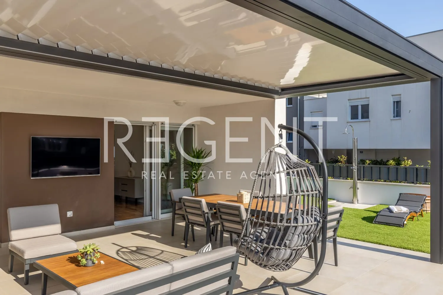 Split, Podstrana - Nowoczesny, przestronny apartament z ogrodem, Długoterminowo