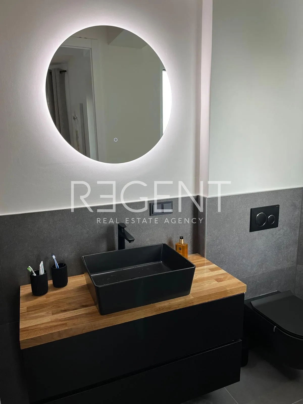 Novalja - Dvosobni penthouse s pogledom na more 108 m2