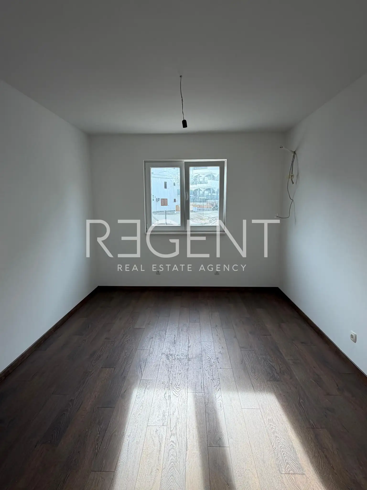 Čiovo, Okrug Gornji - Appartement une chambre, premier rang face à la mer