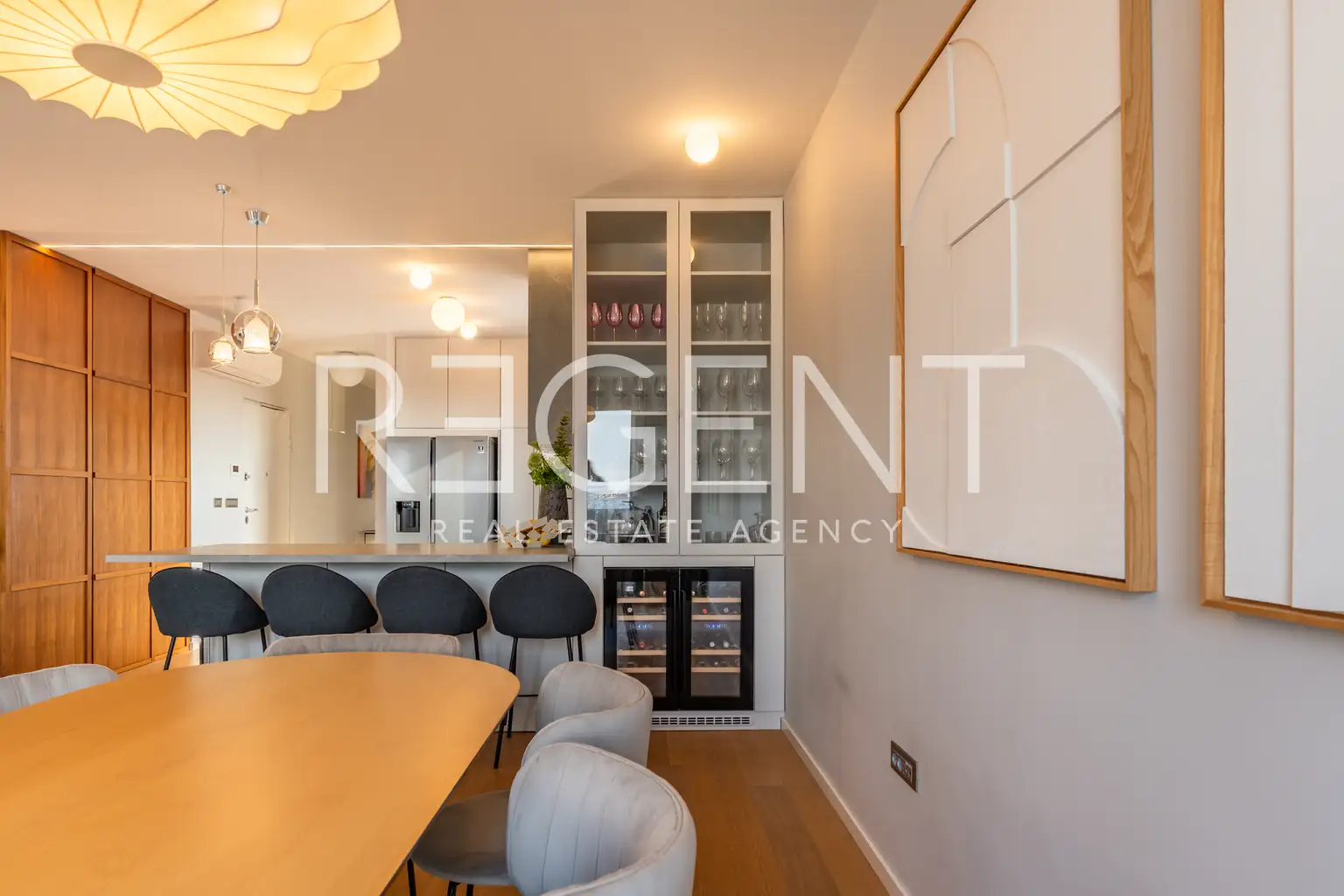 Zagreb, Trešnjevka - Dizajnerski penthouse s velikom garažom