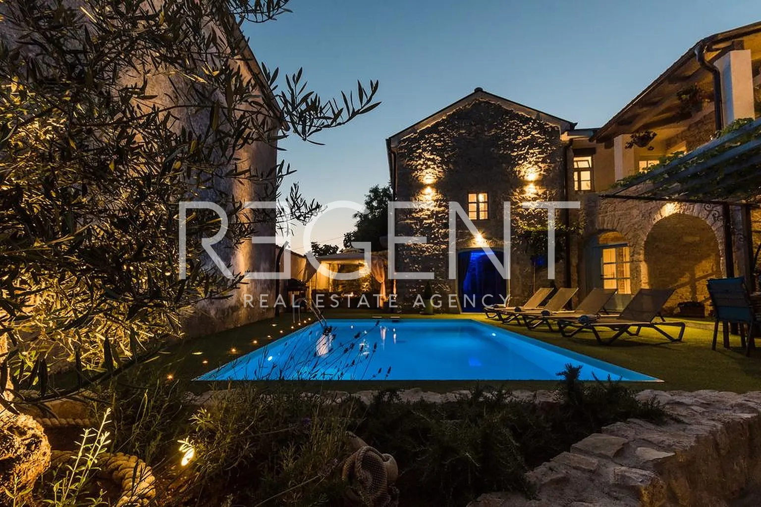 Crikvenica - Bajkovita kamena vila 200 m2
