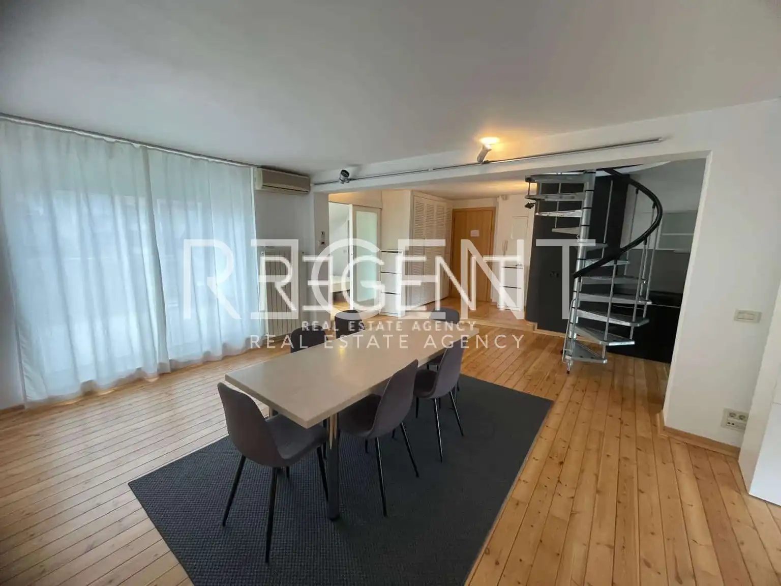 Zagreb, Kvaternikov Trg - Maisonette-Wohnung 150 m2 zu vermieten