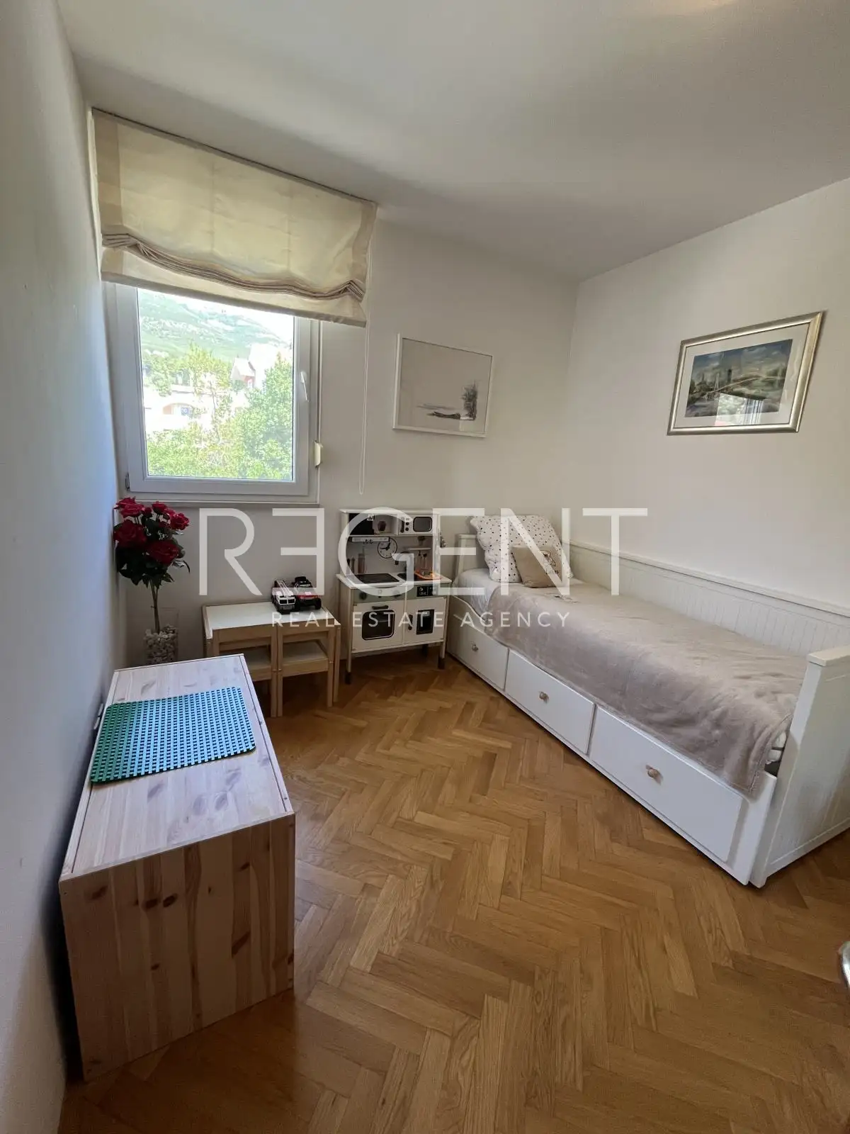 Solin, Sv. Kajo - Appartamento di tre stanze con loggia e vista mare