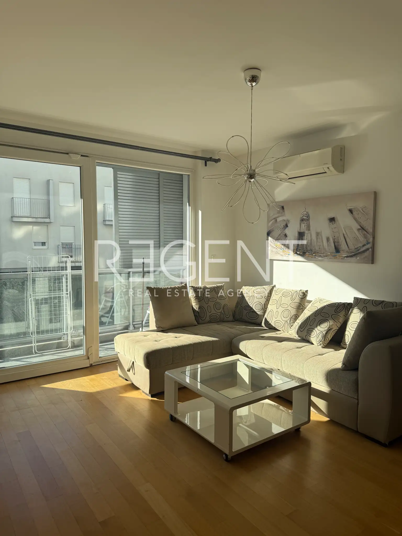 Split, Spinut – jednosoban stan s garažom i lođom blizu centra