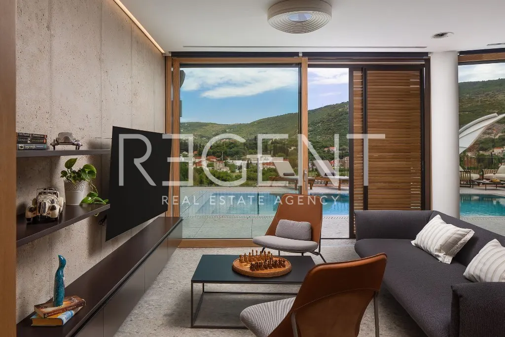 Dubrovník - Elegantná vila moderného dizajnu 394 m2