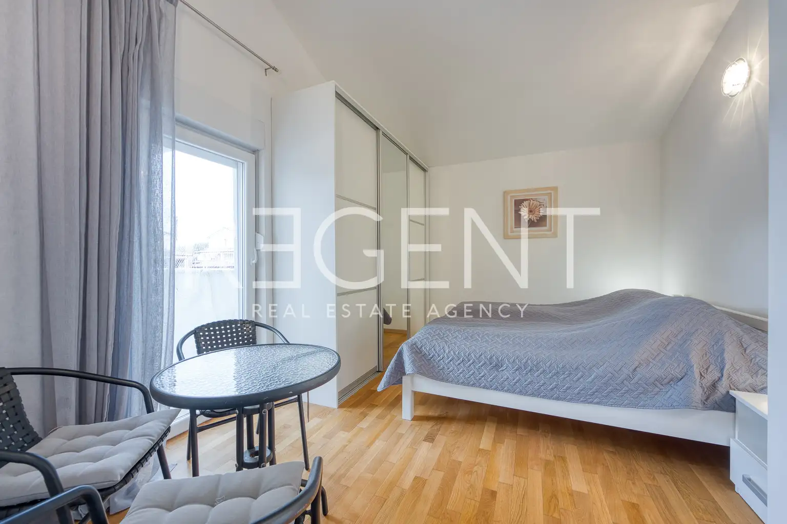 Poreč, Vežnaveri – Maison avec deux appartements