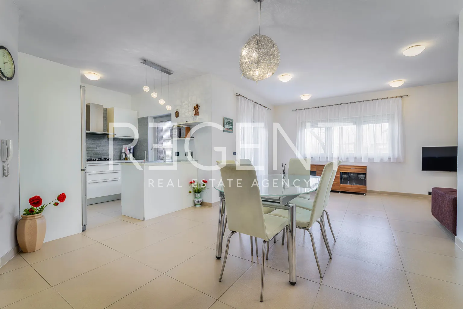 Zagreb, Gornji Bukovac - Prekrasna vila s vrtom, 591 m2