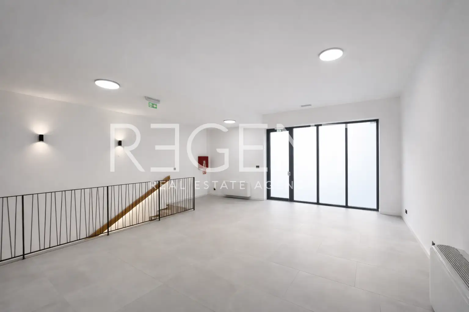 Zagabria, Trešnjevka - ampio locale commerciale su due livelli con parcheggio