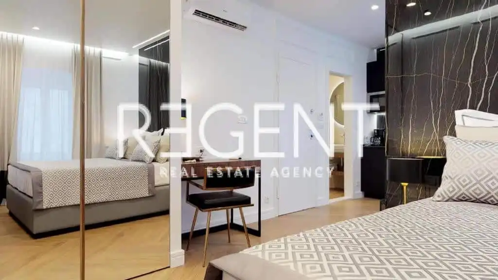 Split, Centar - Dioklecijanova Palača dva studio apartmana 65 m2
