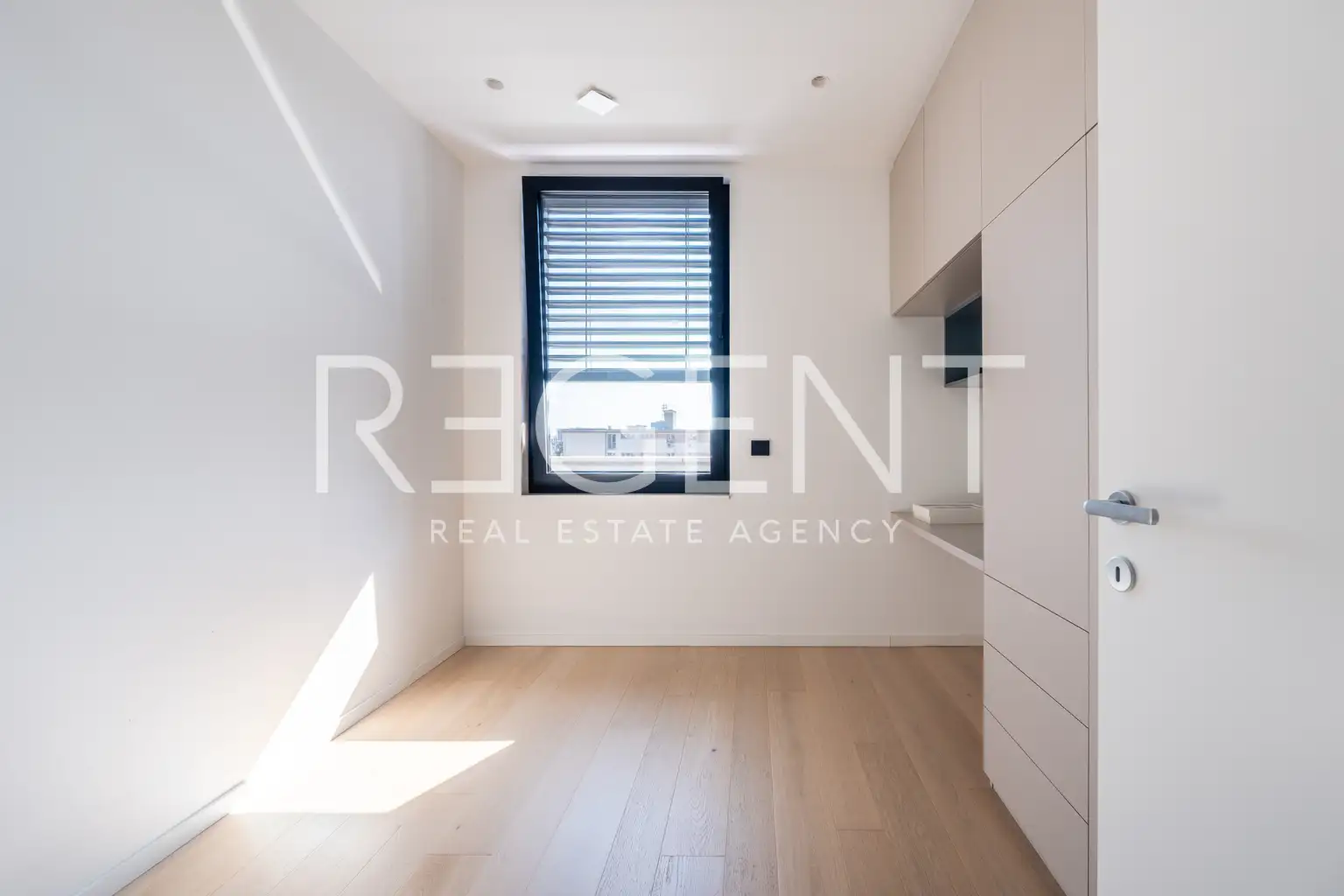 Zagabria, Centro - Moderno appartamento con tre camere da letto in affitto