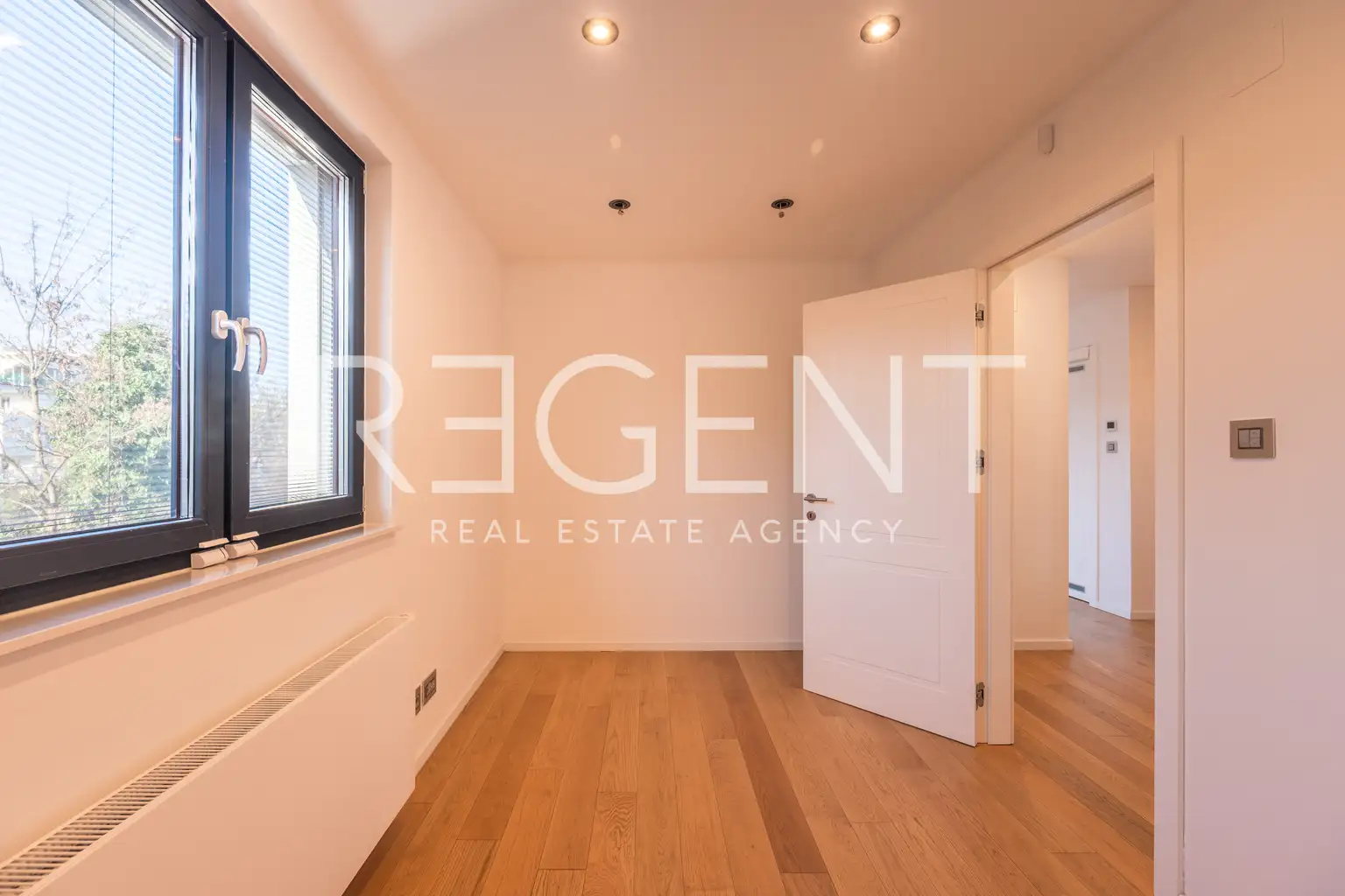 Загреб, Сребрняк – роскошная четырехкомнатная квартира