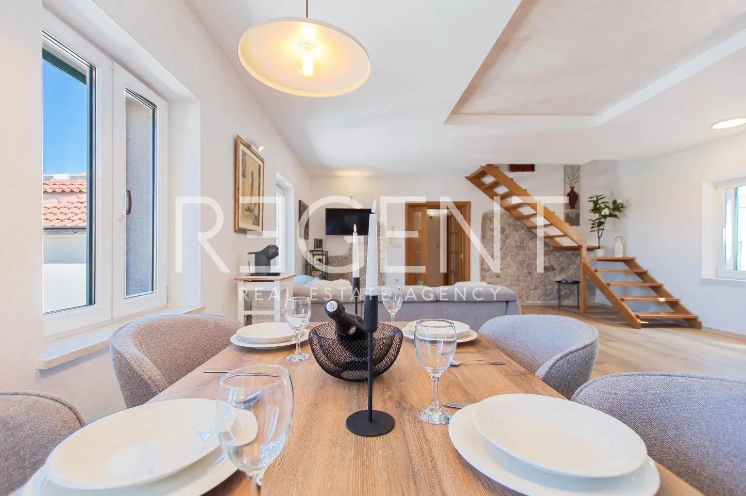 Makarska, Zentrum - Charmante Maisonette-Wohnung im Stadtkern