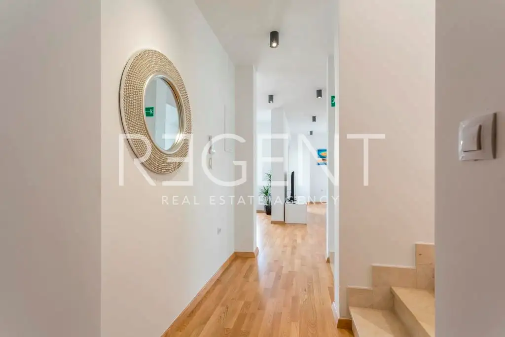 Podstrana - Three-room apartment with a terrace