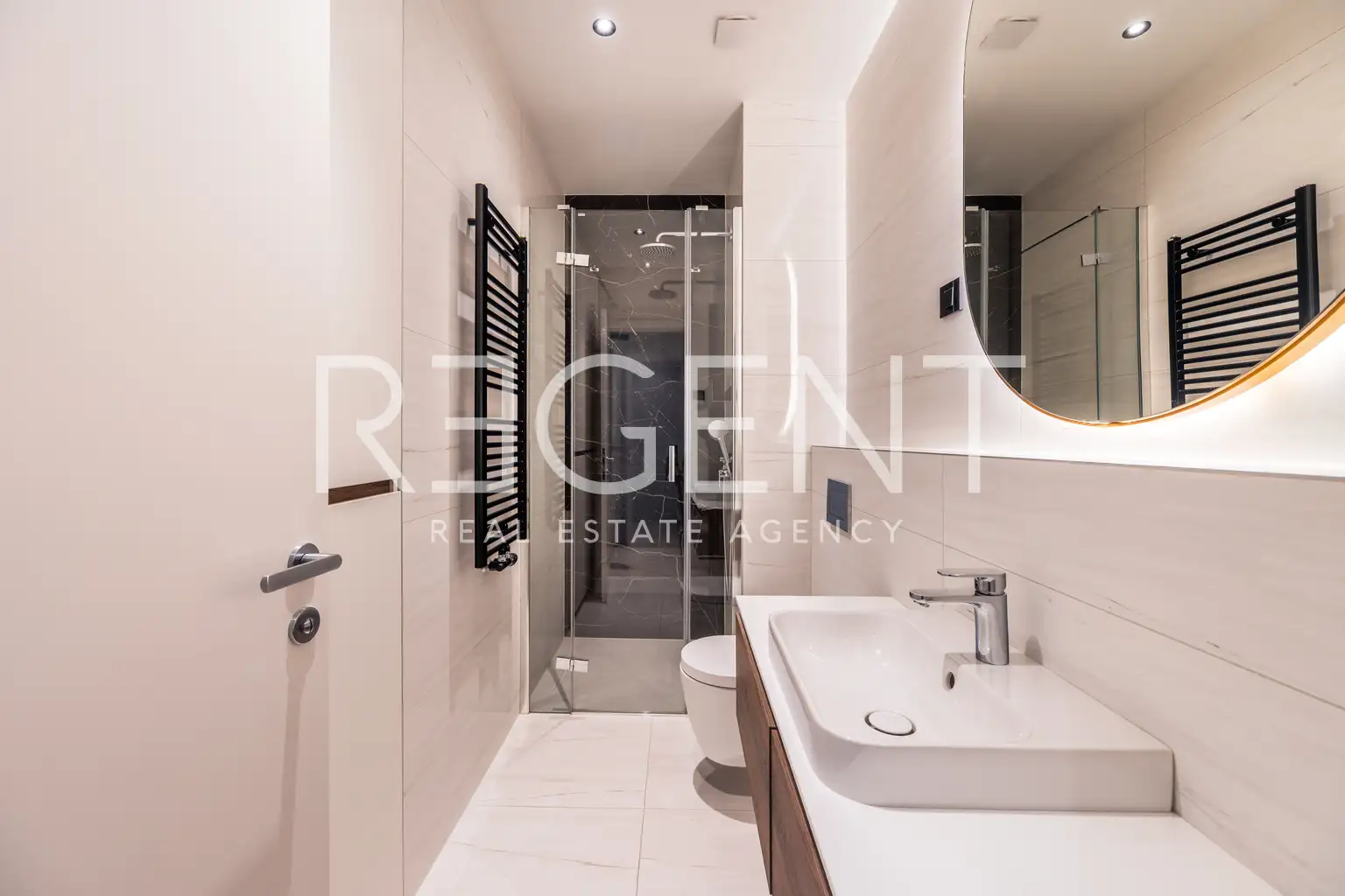 Zagabria, Centro - Moderno appartamento con tre camere da letto in affitto