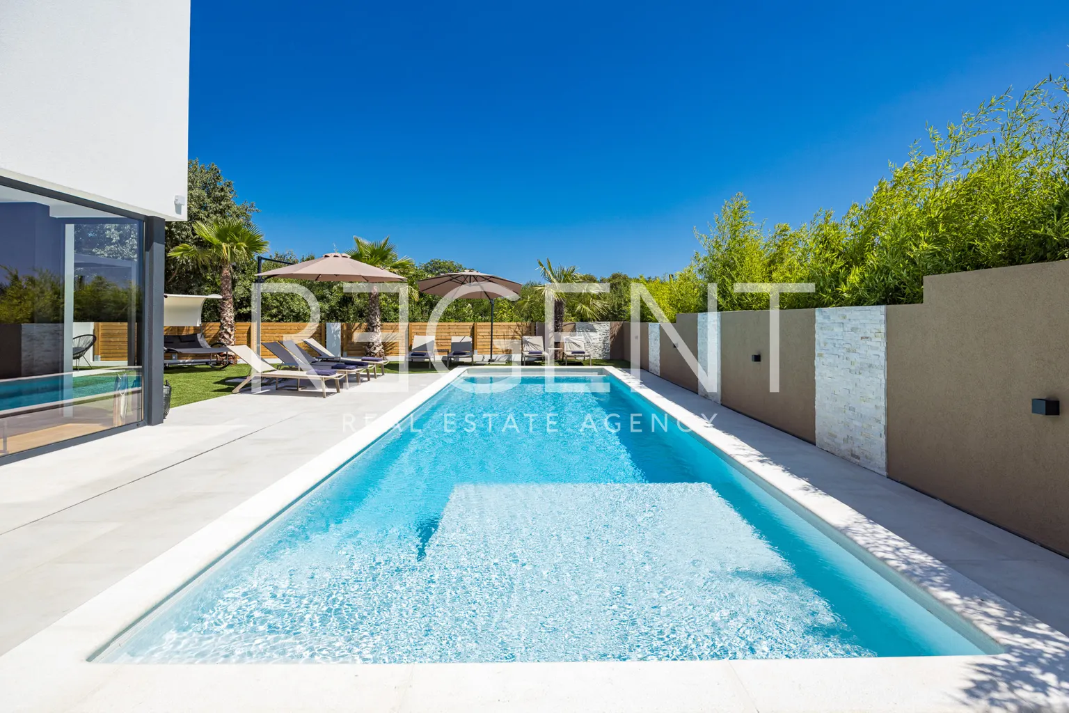 Istrie, Medulin - Nádherná moderní vila 220 m2