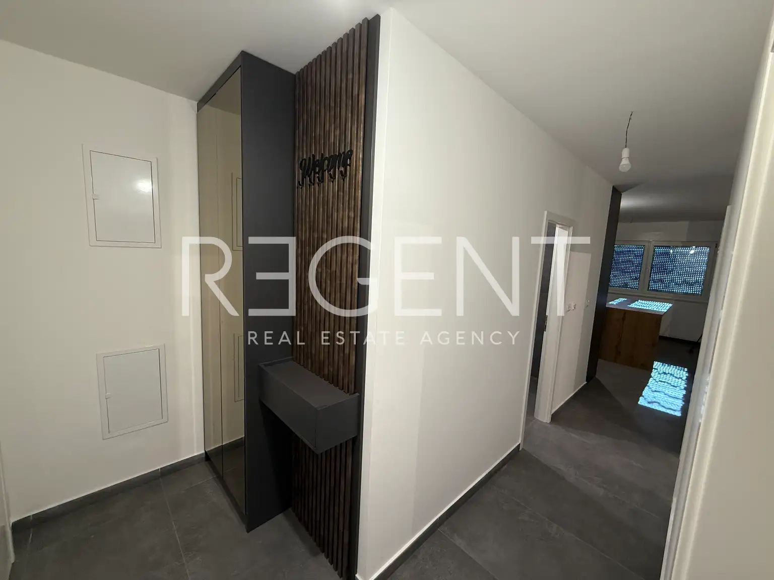 Trogir, Okrug Gornji - Two-bedroom apartment on the ground floor near the sea