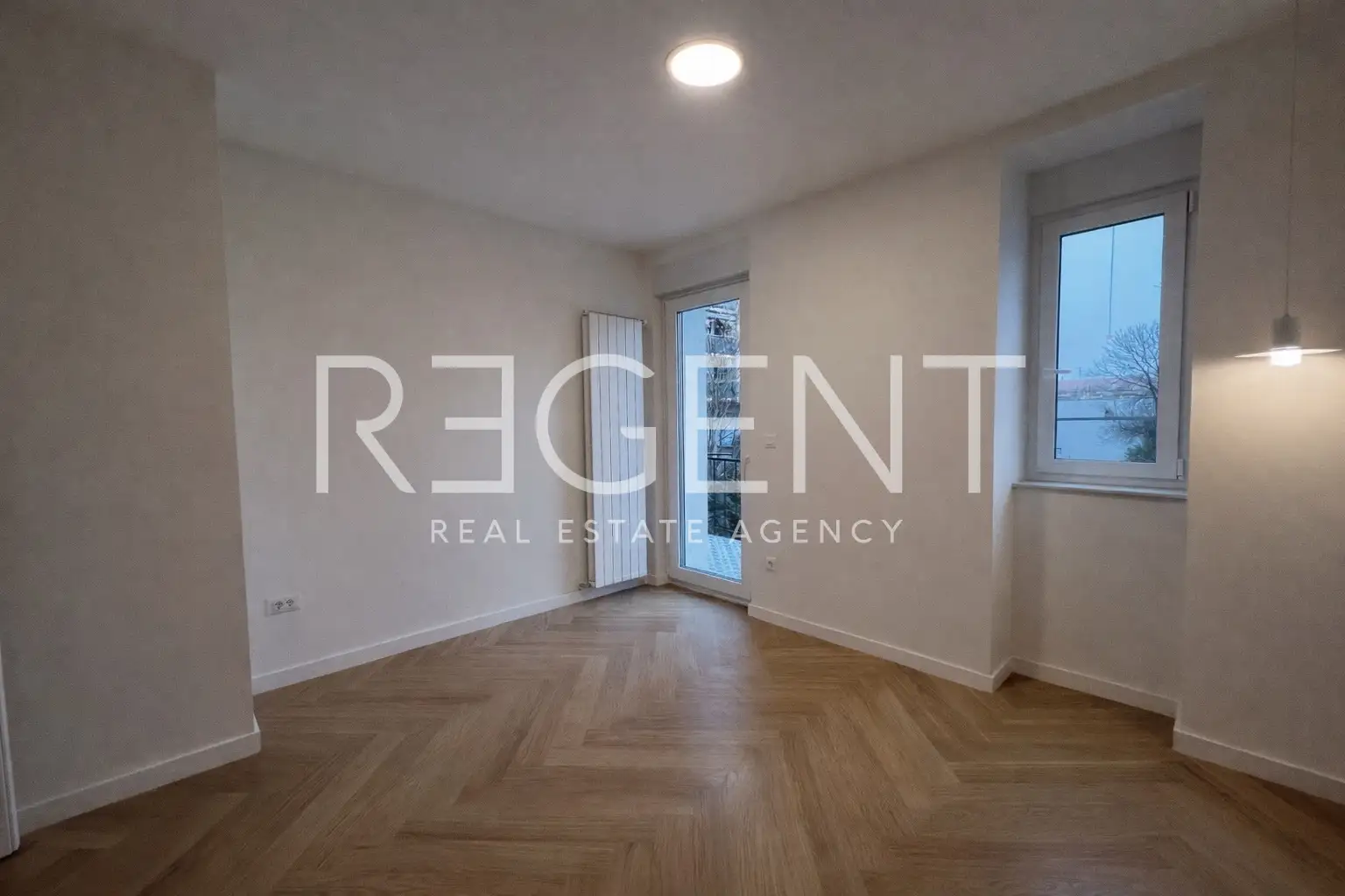 Zagreb, Mandaličina – appartement de deux pièces rénové avec balcon