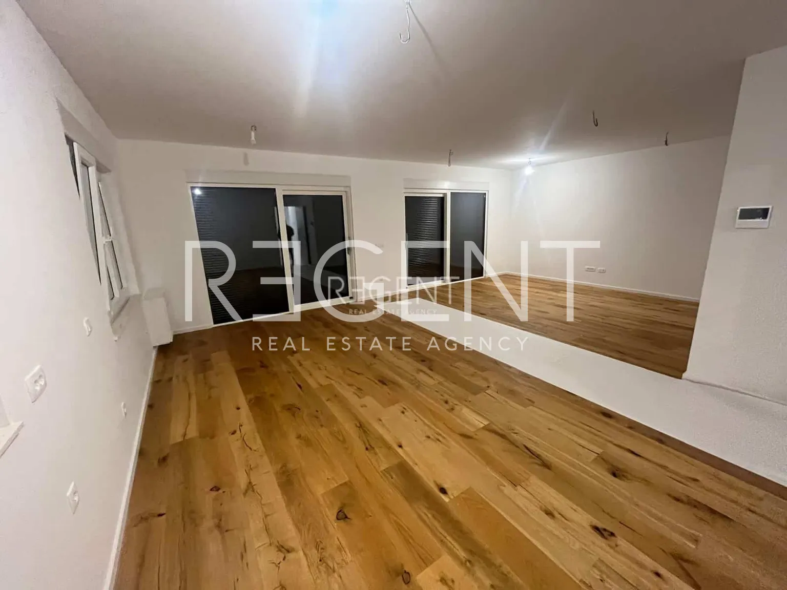 Zadar, Sukošan - Luxusný štvorizbový byt s bazénom 160 m2 novostavba