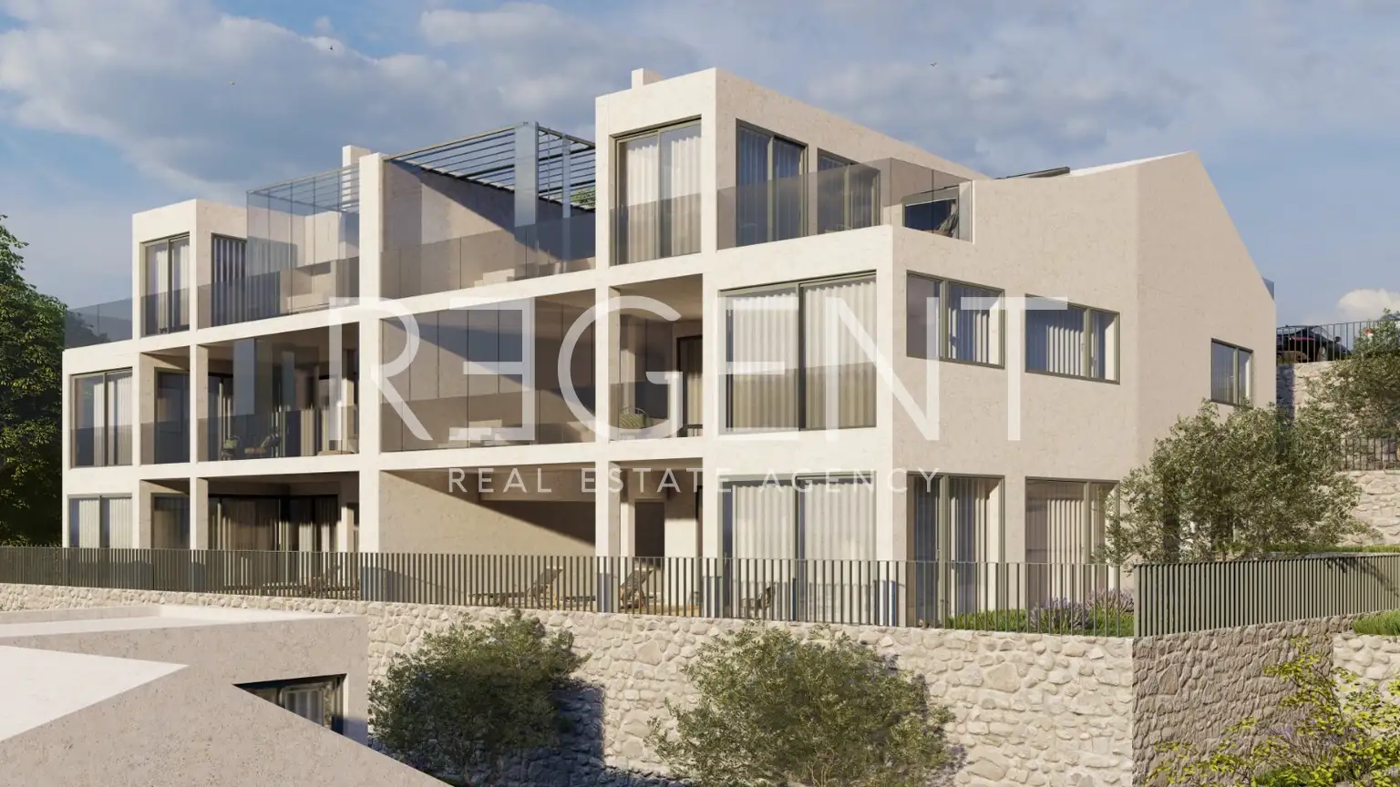 Trogir, Marina – stan 123 m², 2 spavaće sobe, bazen, 150 m od mora