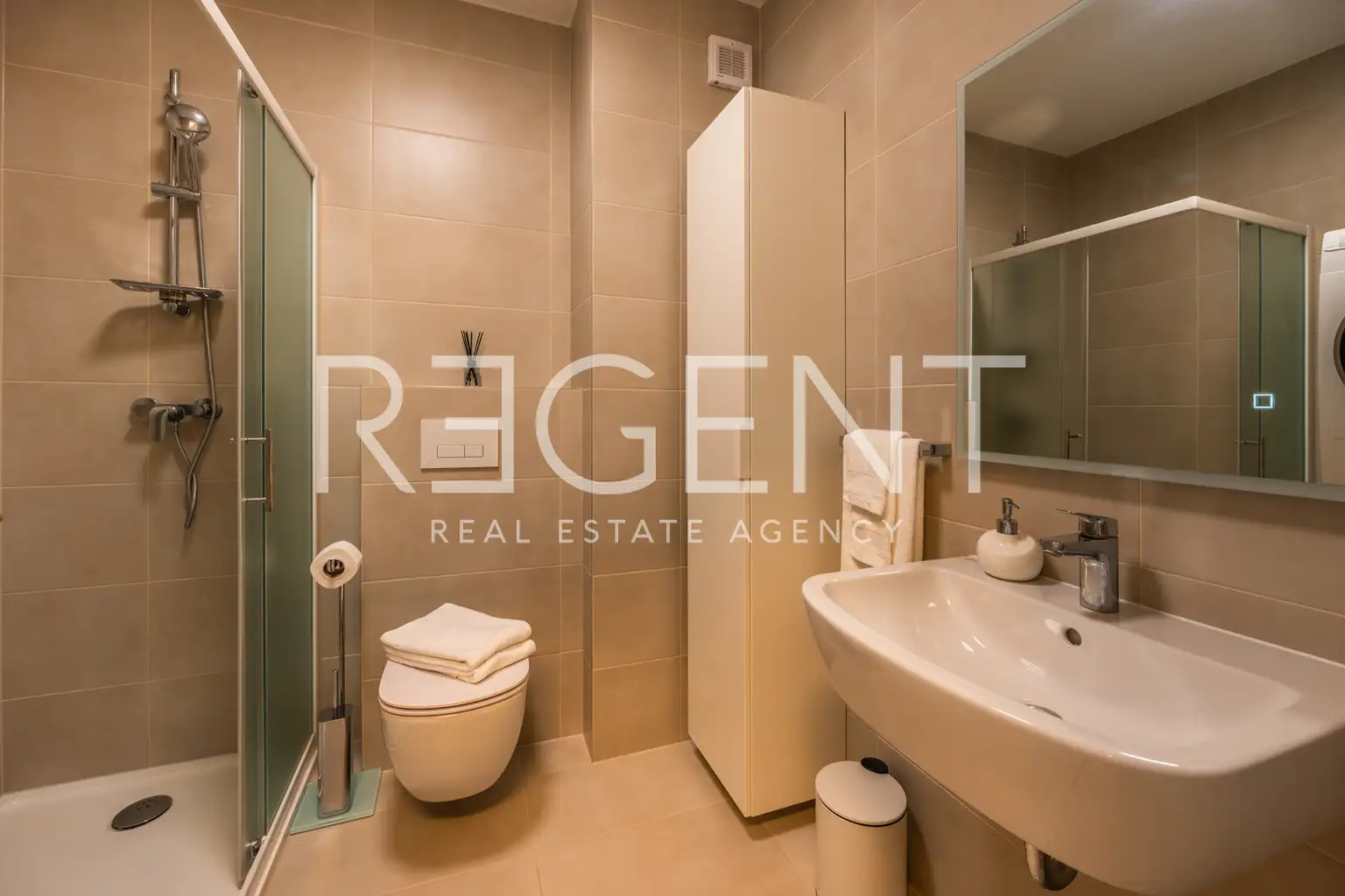 Загреб, Нижний город - Двухкомнатная современная квартира в аренду в новостройке.