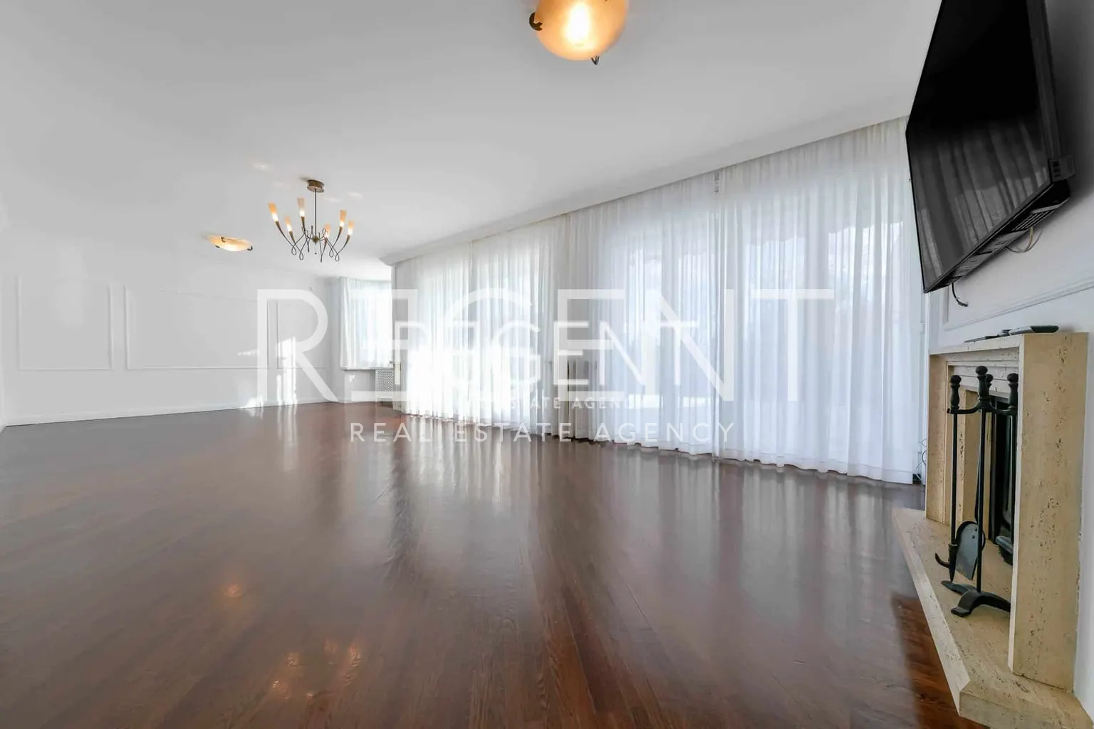 Záhřeb, Tuškanac - Luxusní byt se zahradou 250 m2, pronájem