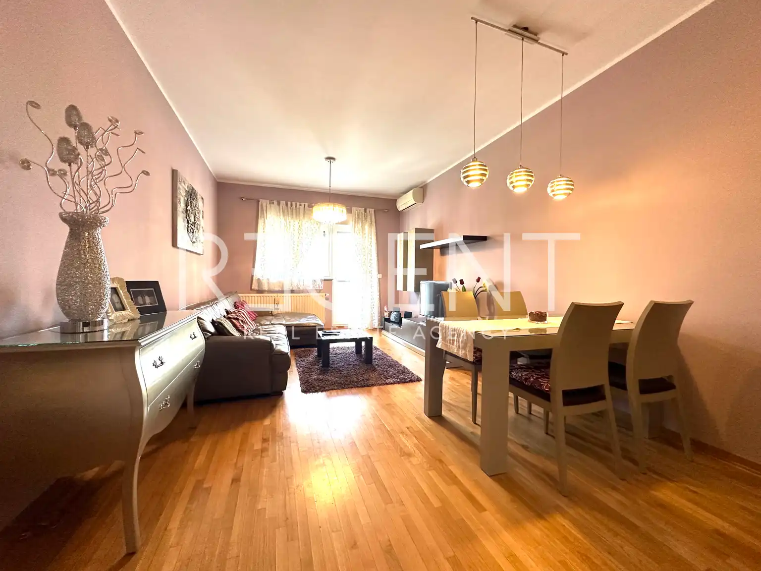 Záhreb, Središće - Trojizbový byt 65 m2 prenájom, DLHODOBÝ