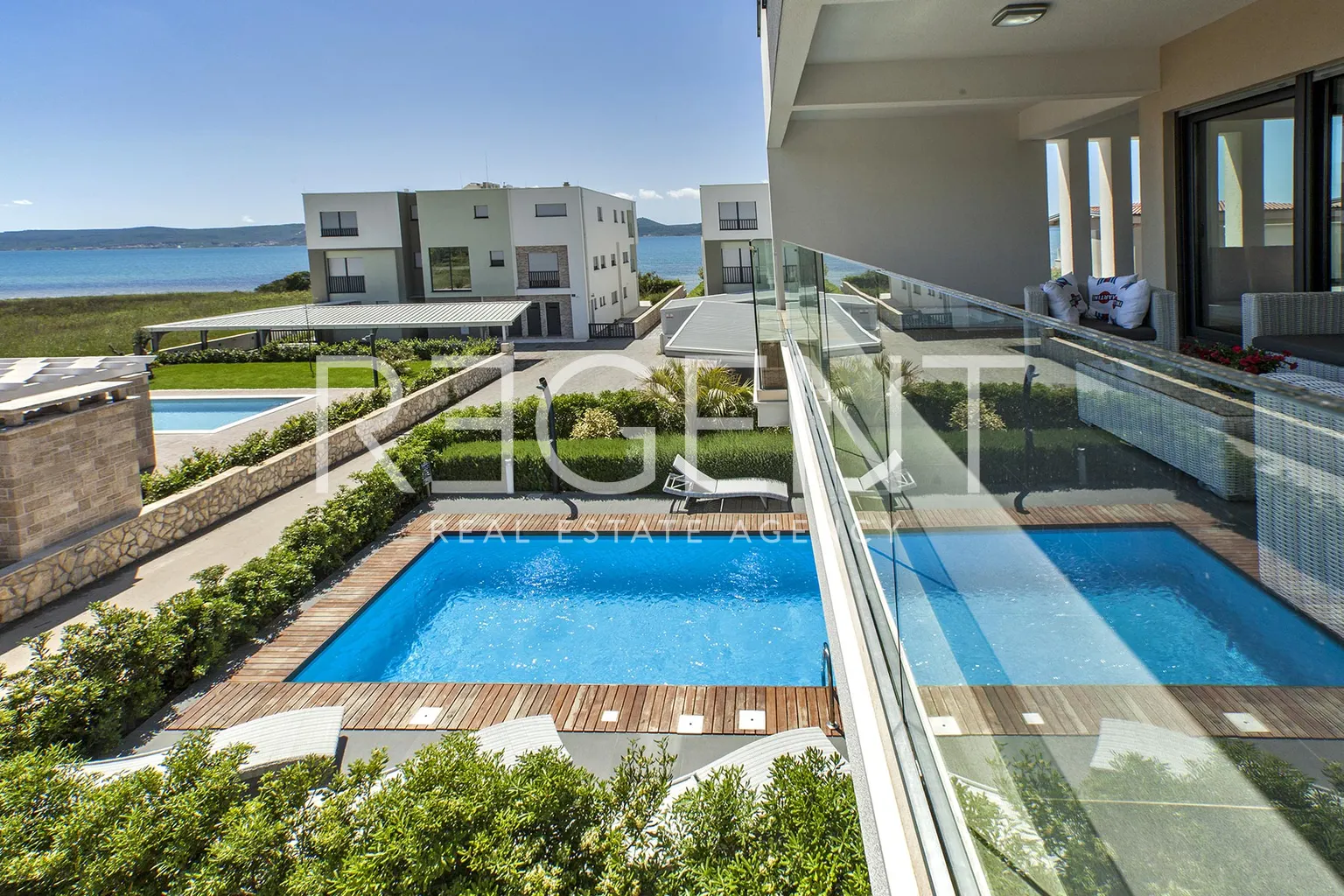 Zadar, Sukošan – Exkluzivní dvoupodlažní vila s bazénem, 170 m²