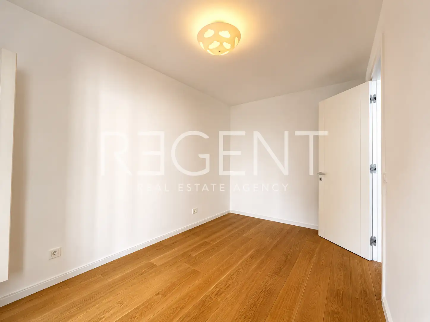 Stan 58 m², Trnje — 2S, loggia, garažno mjesto
