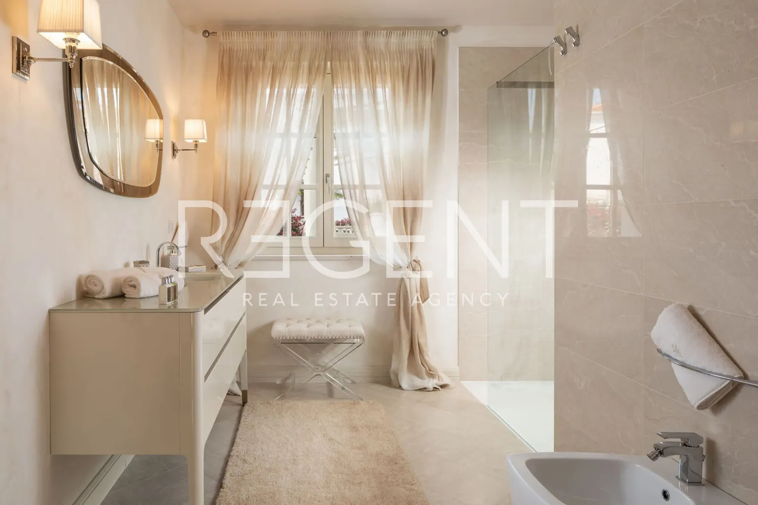Istra, Vabriga - Razkošna in elegantna vila 348m2