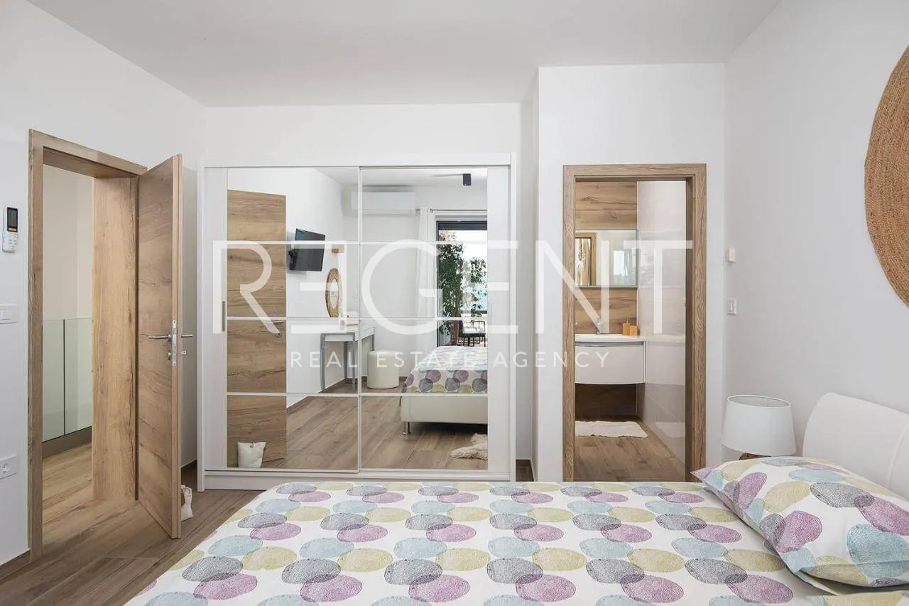 Istra, Medulin - Prekrasna villa s wellnessom NKP 190 m2 nadomak mora