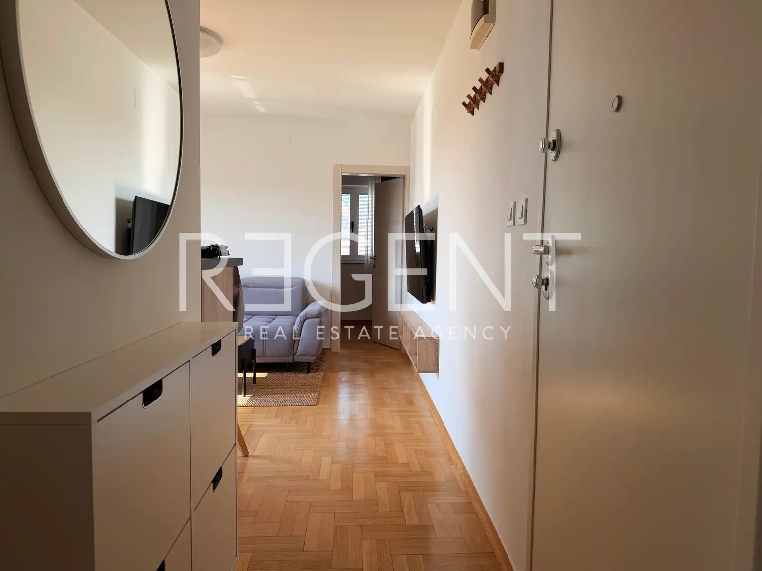 Zagreb, Trešnjevka - Appartement de trois pièces récemment rénové avec balcon