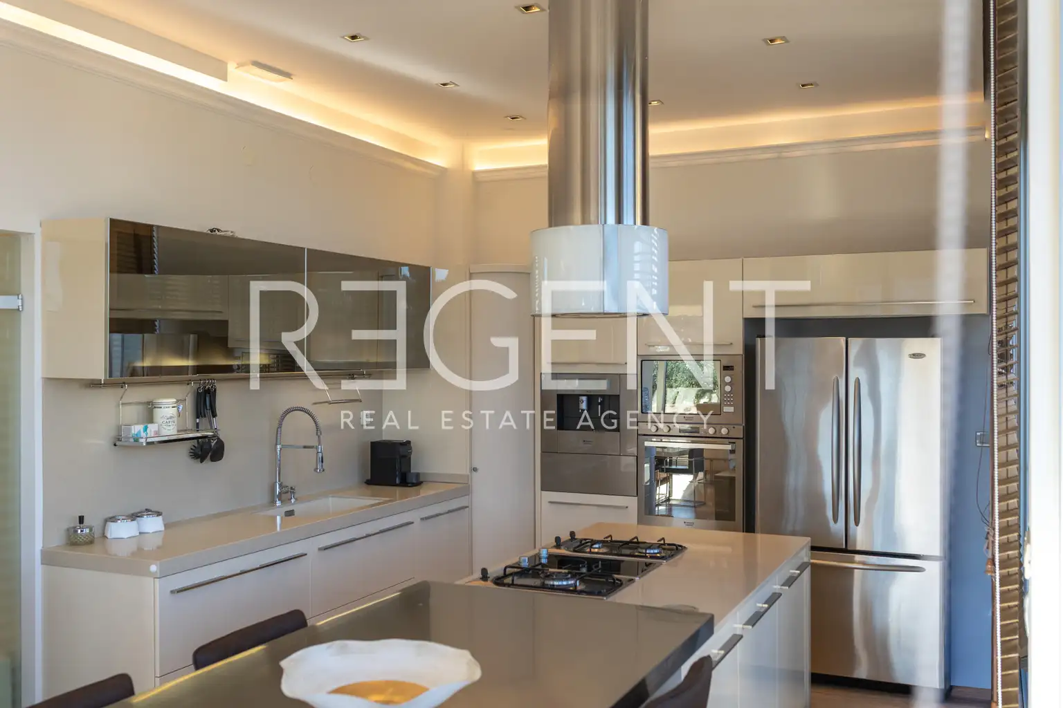 Dubrovnik, Lapad – penthouse 268 m², krovna terasa, bazen, garaža