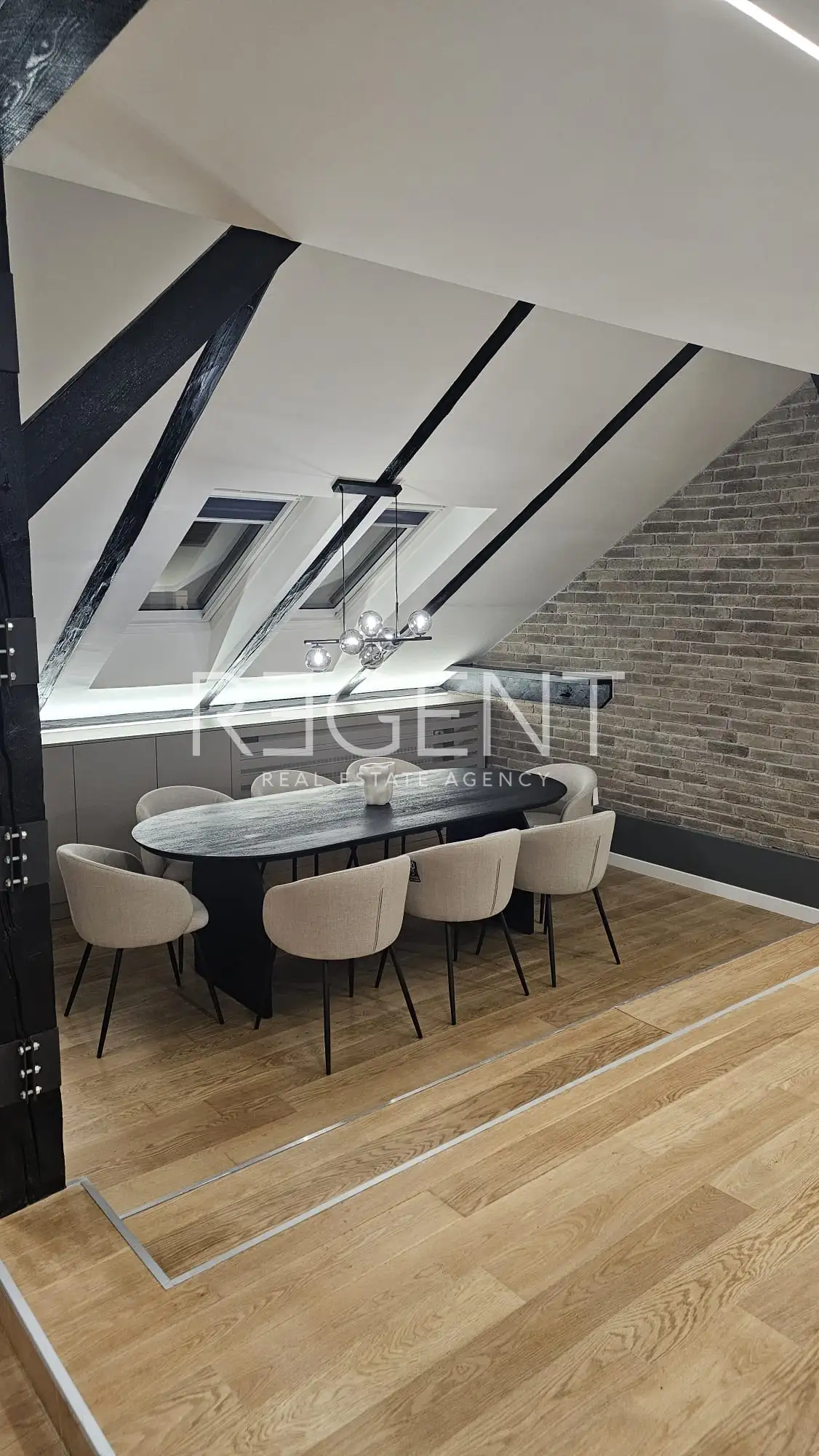 Zagreb, Donji Grad - Luxurious four-room apartment in the center