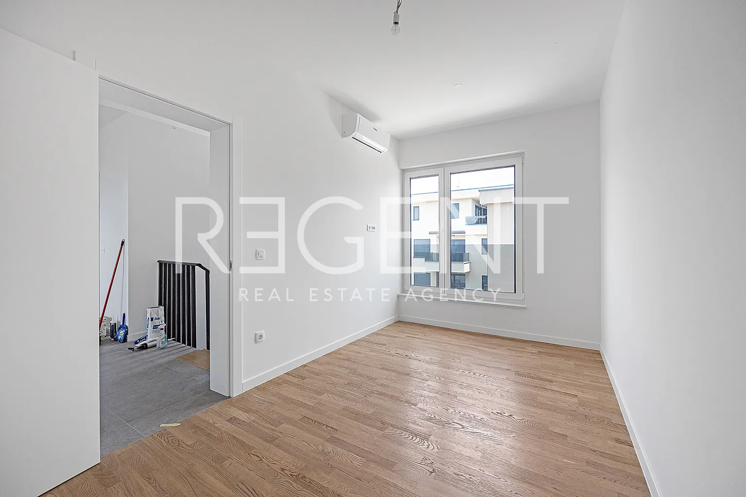 Istra, Tar - Ekskluzivan penthouse s krovnom terasom u novogradnji 130 m2