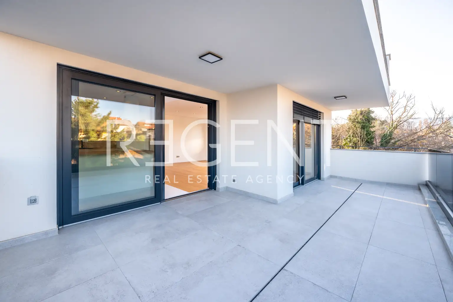 Загреб, Сребрняк – роскошная четырехкомнатная квартира