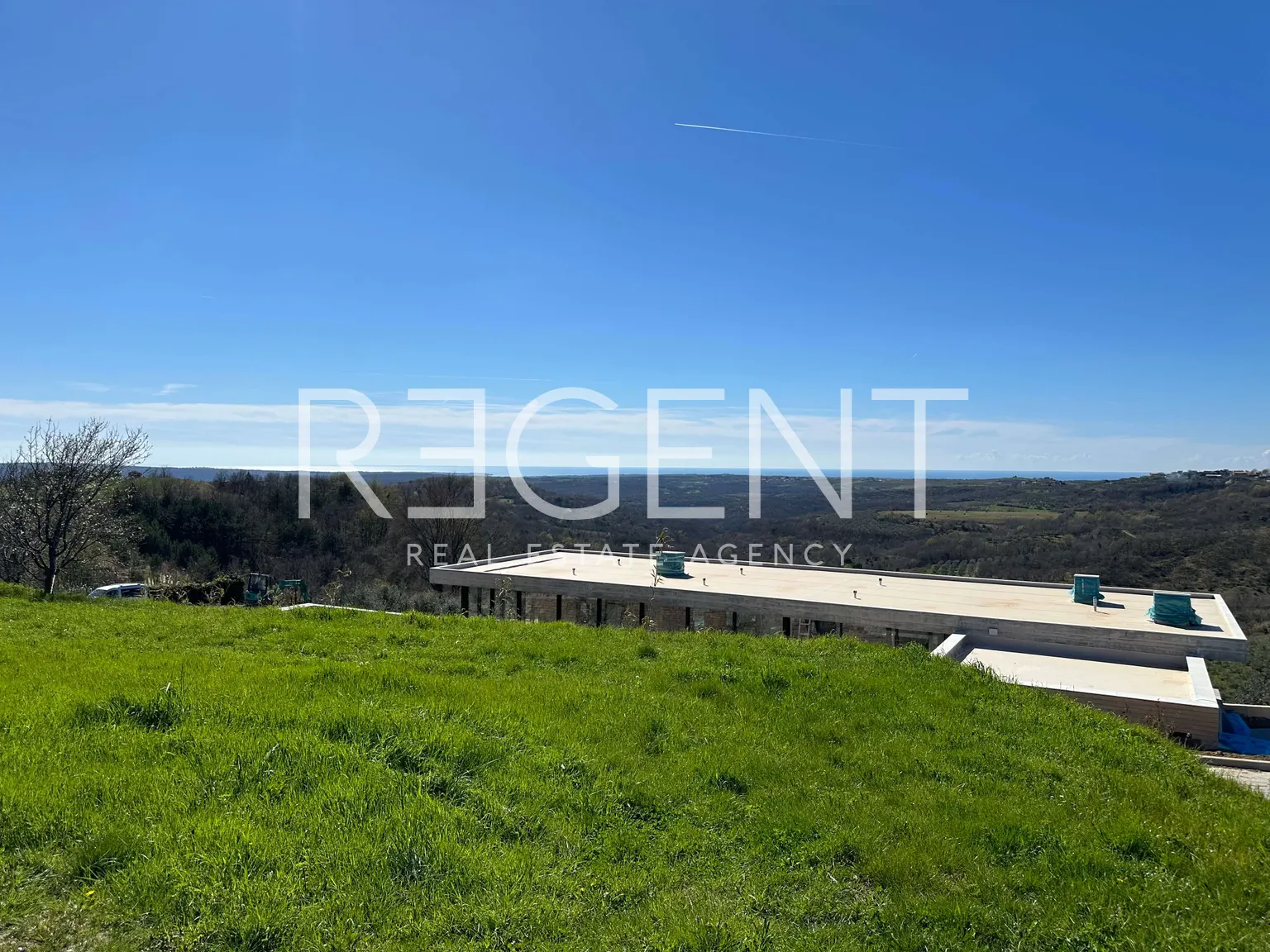 Istrie, Krasica - Stavební pozemek se stavebním povolením 1004 m2