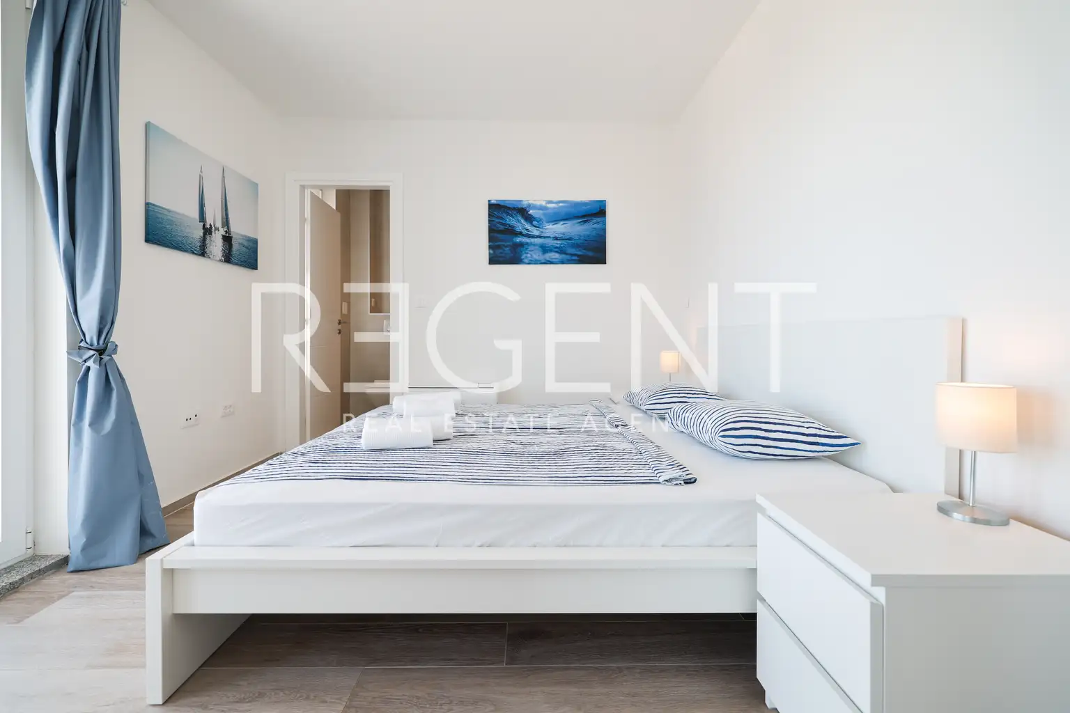 Privlaka - Dom szeregowy z basenem i tarasem na dachu.