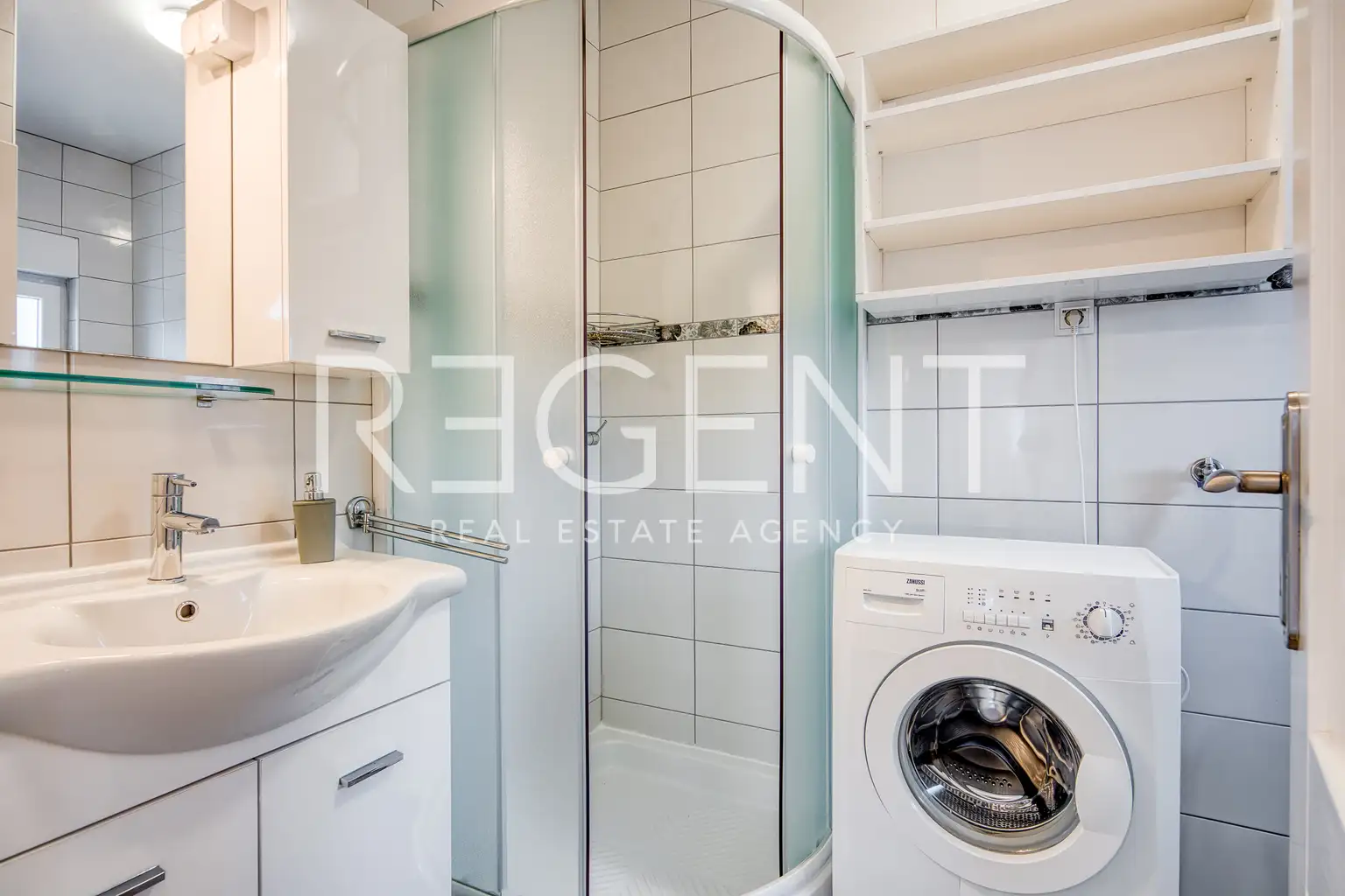 Poreč, Vežnaveri – Maison avec deux appartements