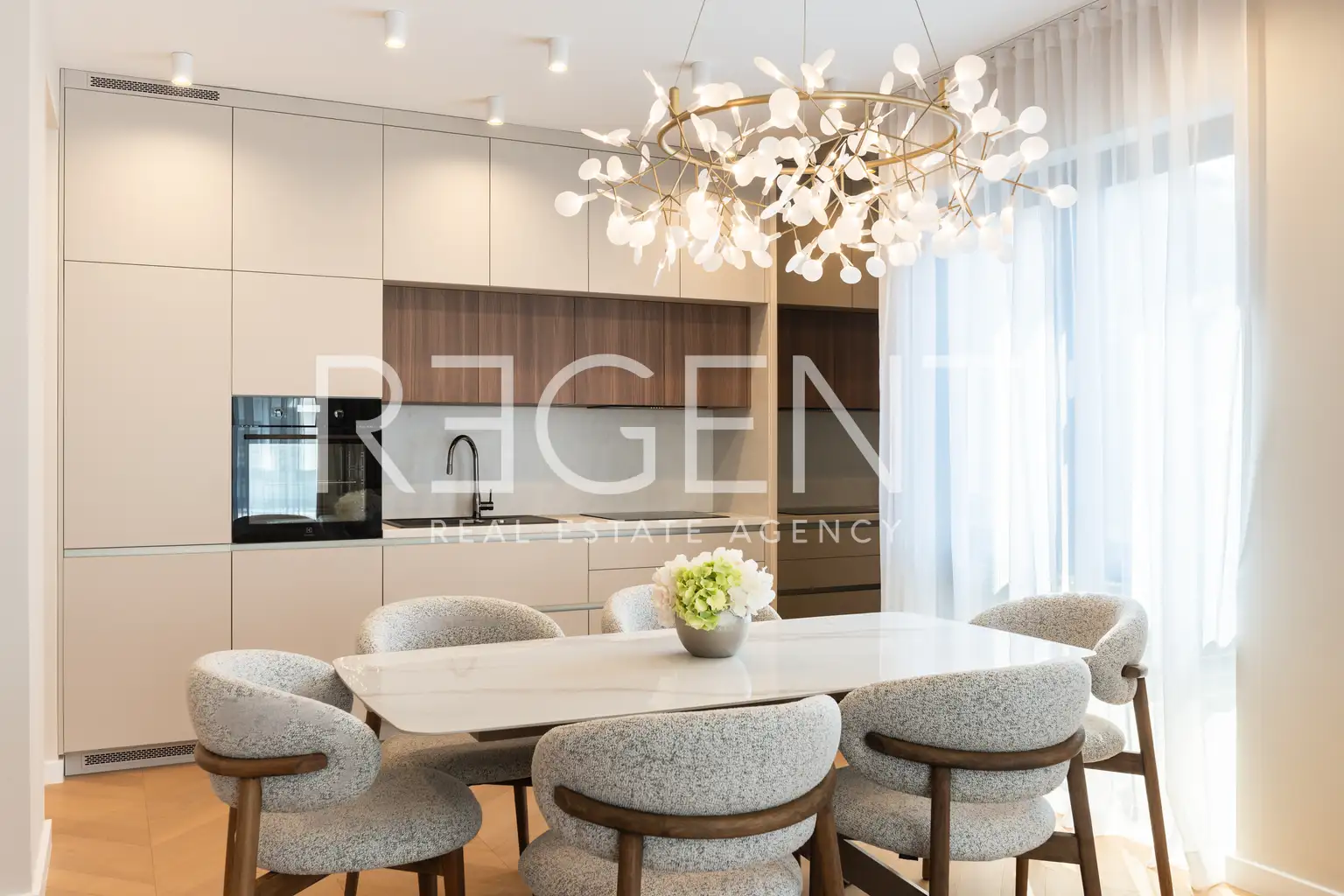 Šestine – ekskluzywne mieszkanie w willi miejskiej z prywatnym wejściem i garażem