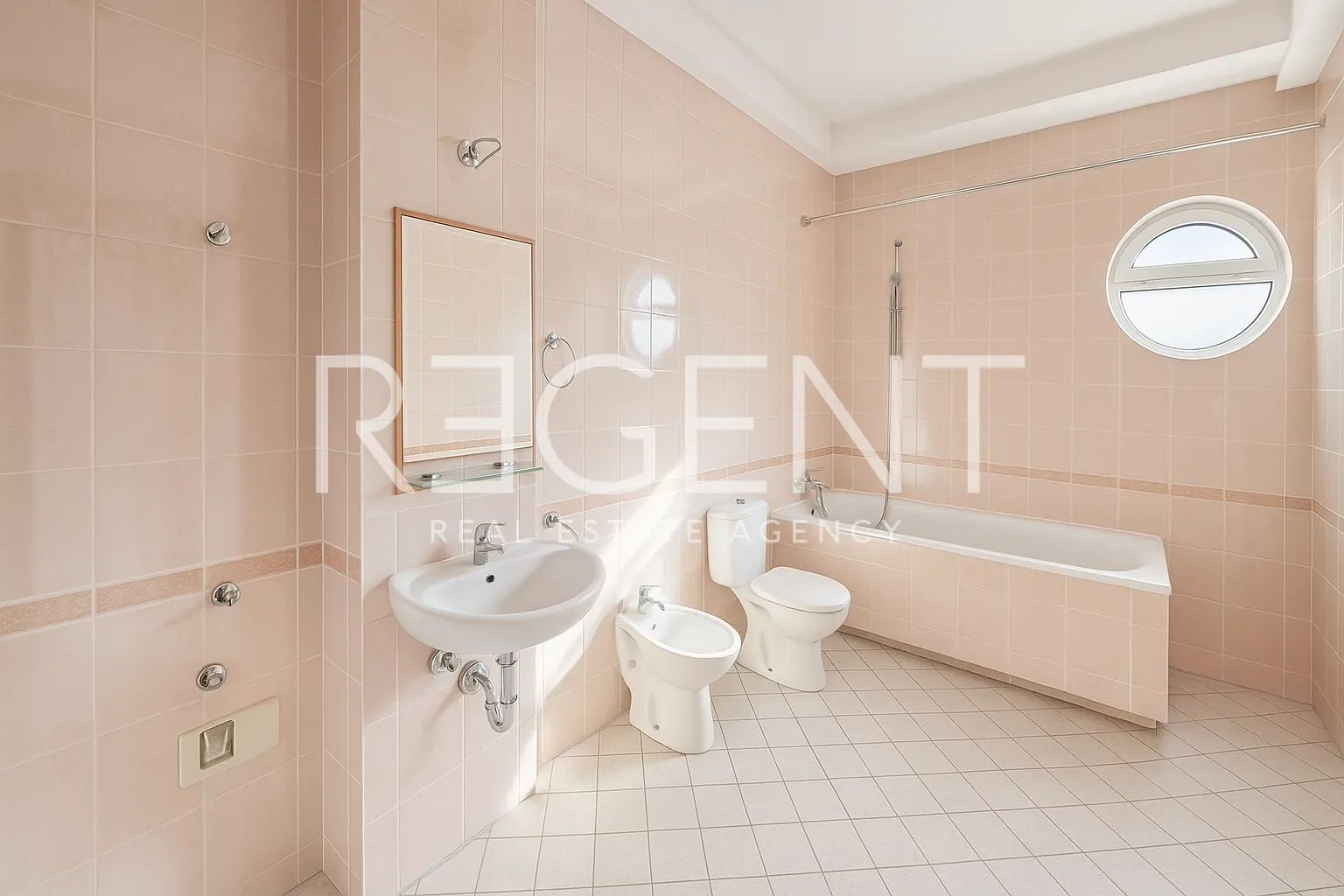 Záhreb, Malešnica - Obchodný/obytný priestor 120 m2 prenájom