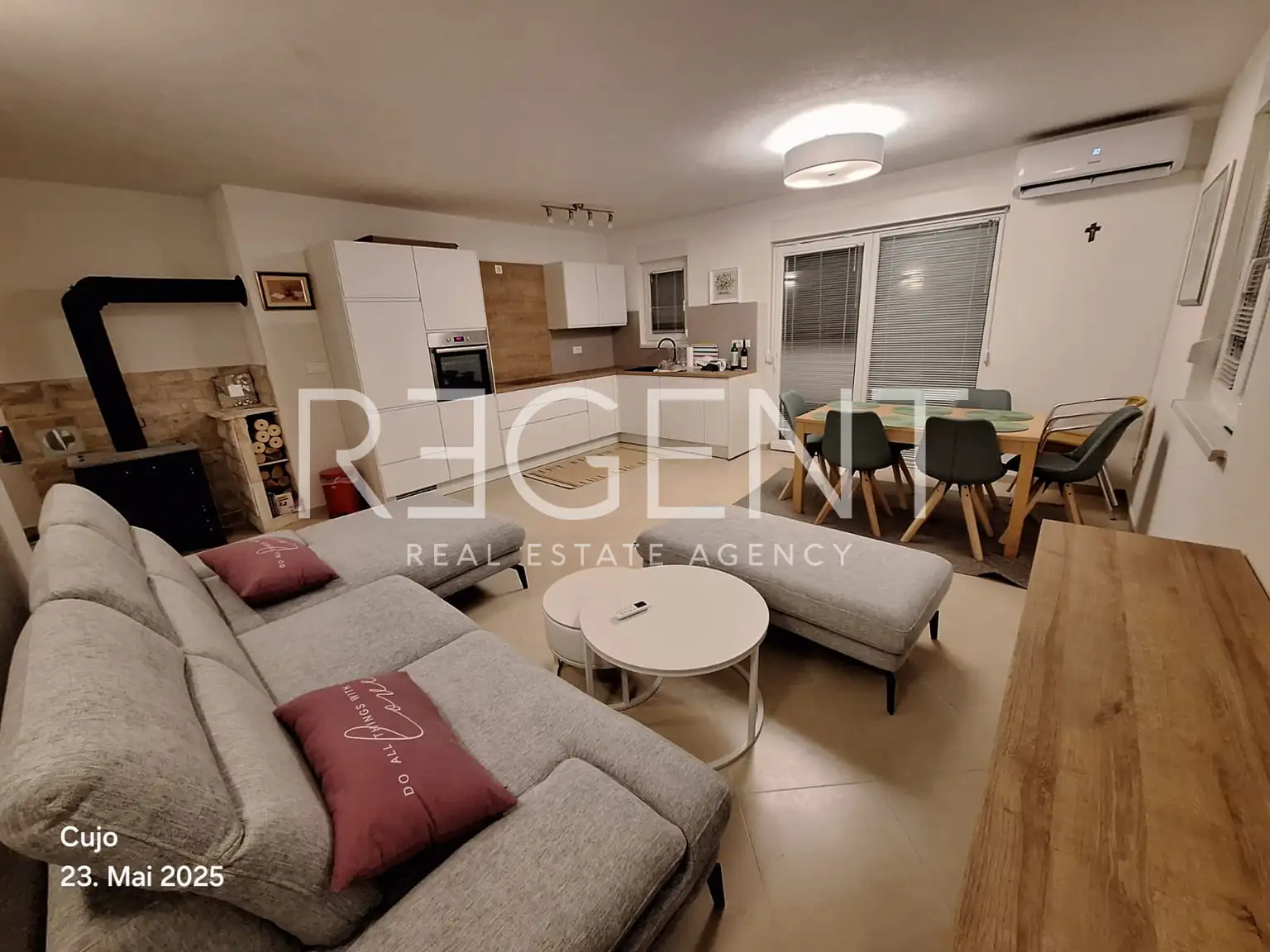 Zara, Ražanac - splendida casa di 220 m2 su un terreno di 477 m2 in vendita