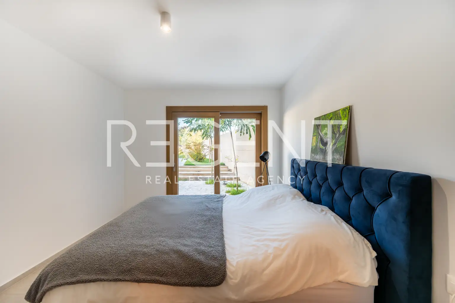 Ravna Gora, kuća 146 m² — 2 stana, privatni lift, bazen
